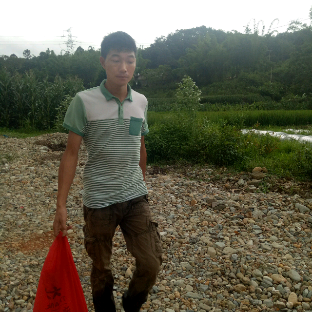 词:施人诚 曲:玉城千春 后来我总算学会了如何去爱 可惜你早已远去
